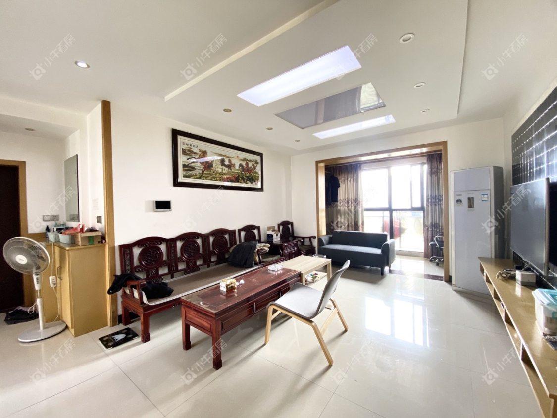 镇江信达香堤国际在售二手房源室内图_小牛看房