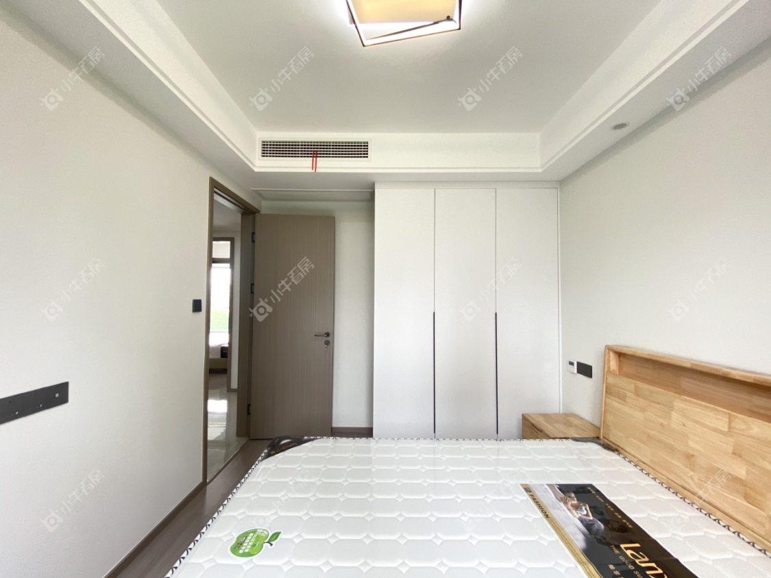 镇江融创华南映在售二手房源室内图_小牛看房