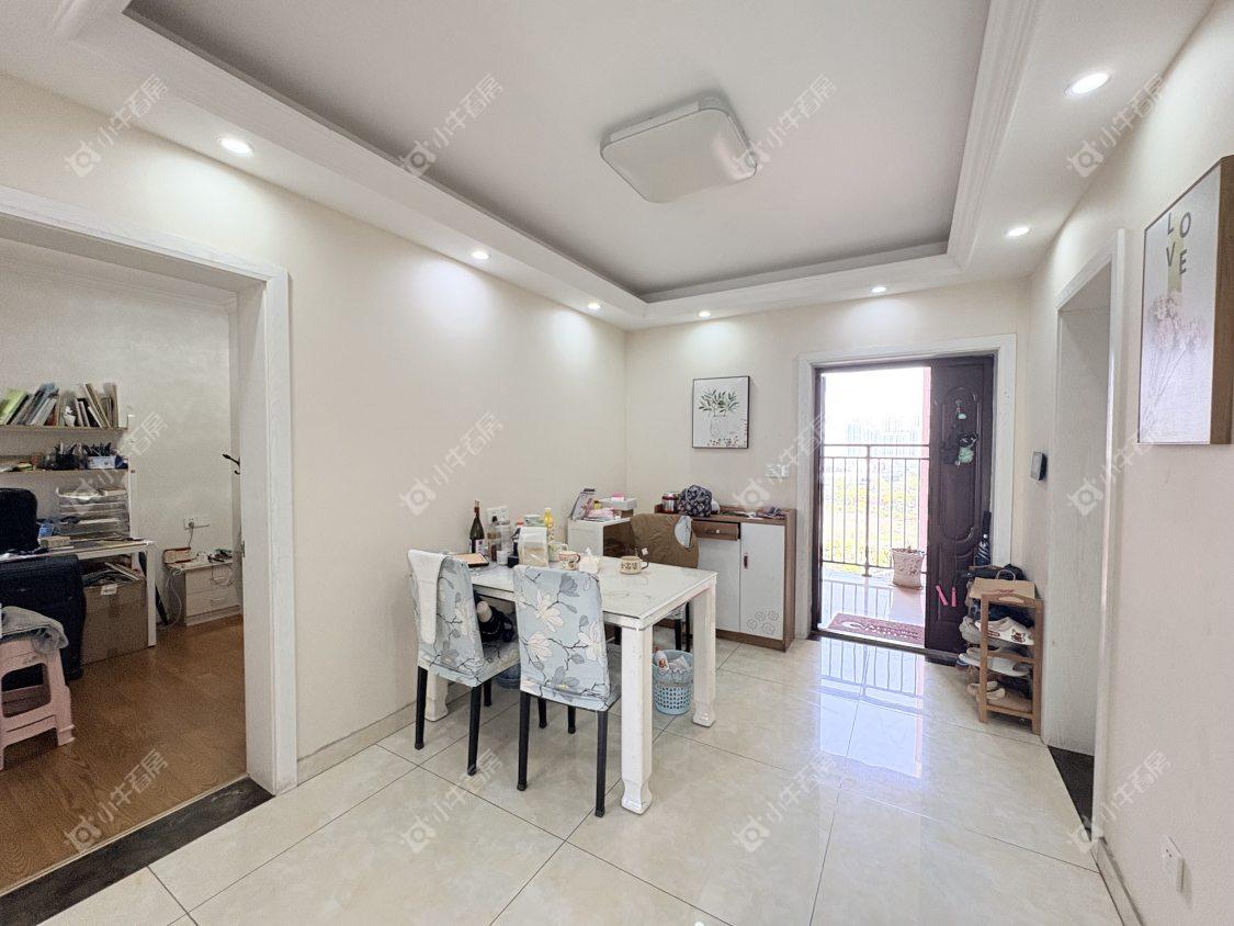 镇江众悦华城在售二手房源室内图_小牛看房