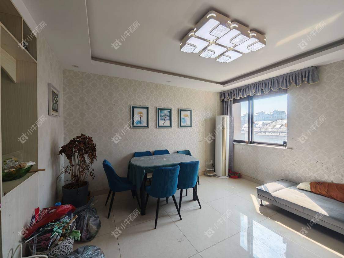 镇江世纪豪都在售二手房源室内图_小牛看房