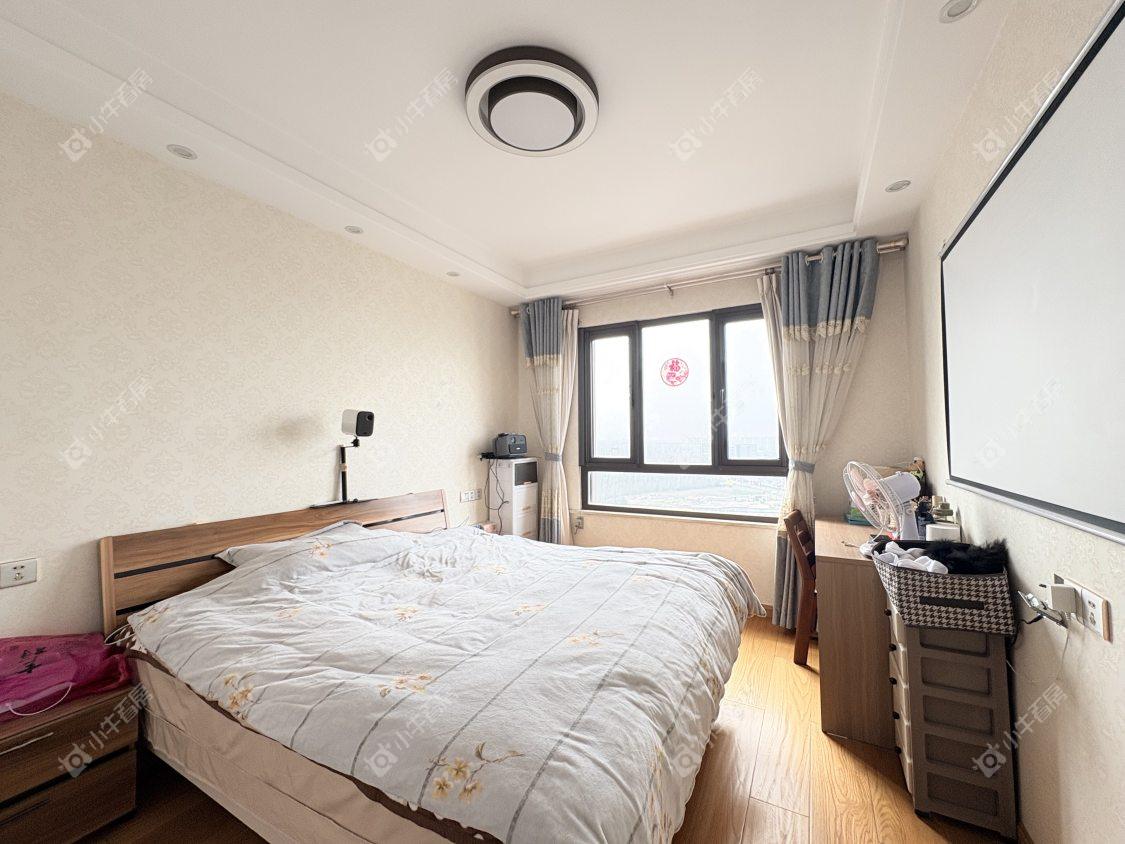 镇江滨河凤凰城在售二手房源室内图_小牛看房