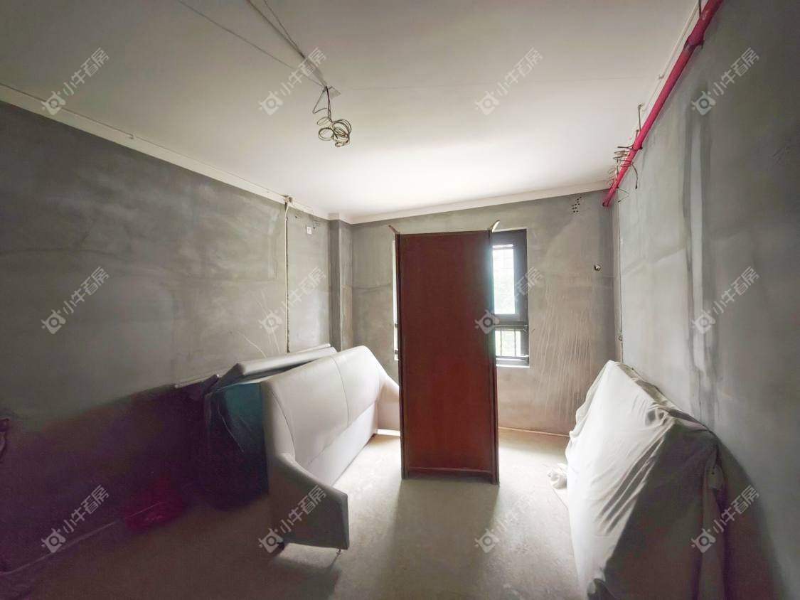 镇江珑蟠里在售二手房源室内图_小牛看房