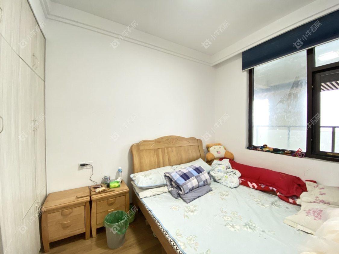 镇江滨河凤凰城在售二手房源室内图_小牛看房