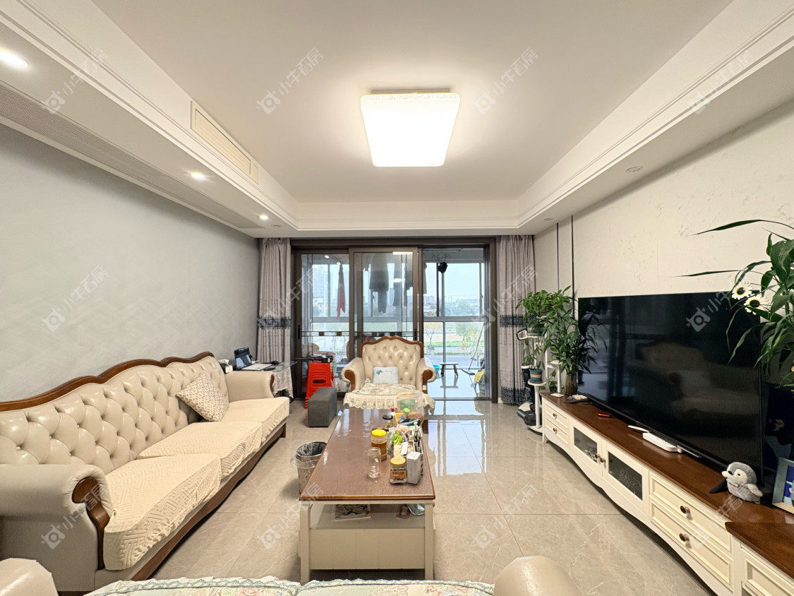 镇江天颐城在售二手房源室内图_小牛看房