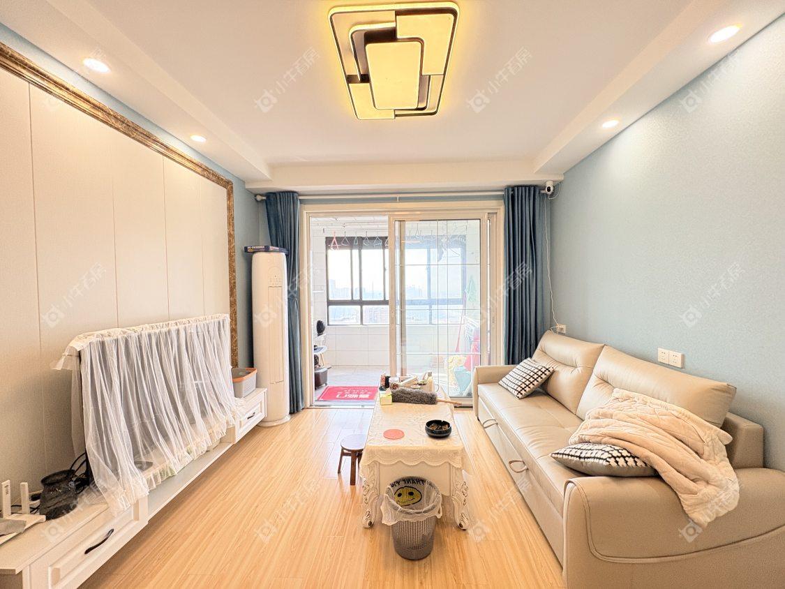 镇江昆仑华府在售二手房源室内图_小牛看房