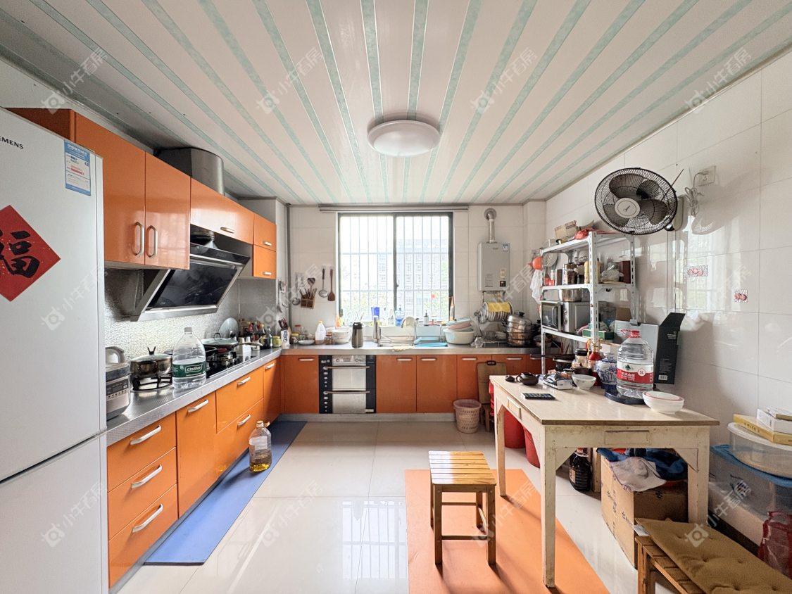 镇江金凤凰在售二手房源室内图_小牛看房