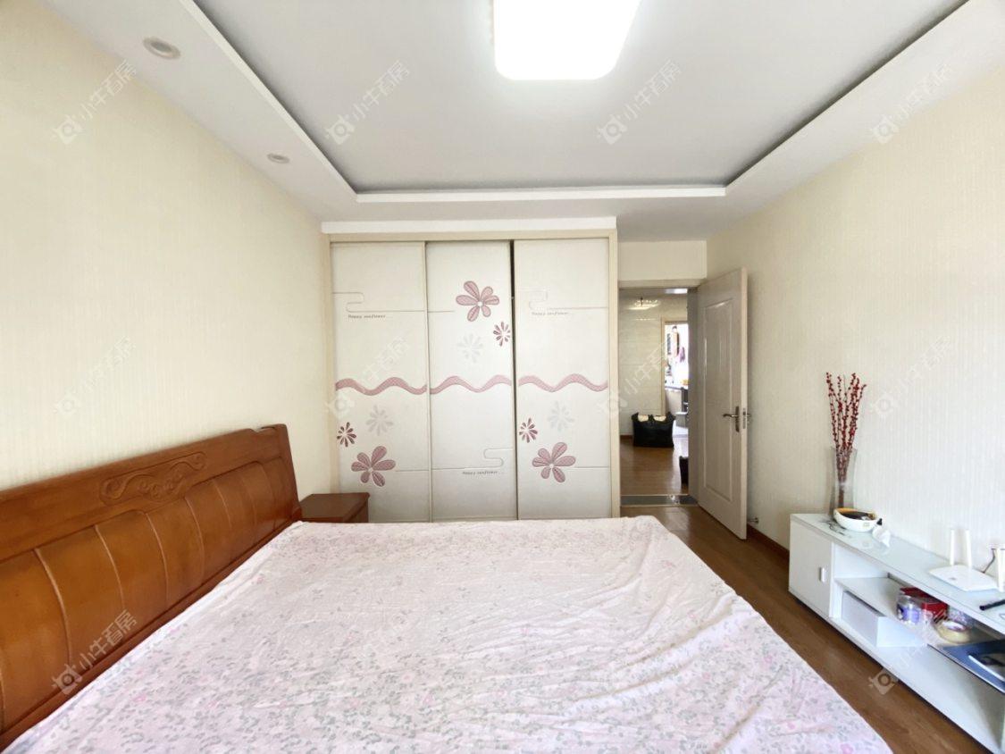 镇江万善园一村在售二手房源室内图_小牛看房