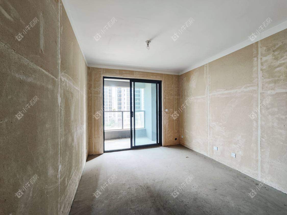 镇江融创华南映在售二手房源室内图_小牛看房