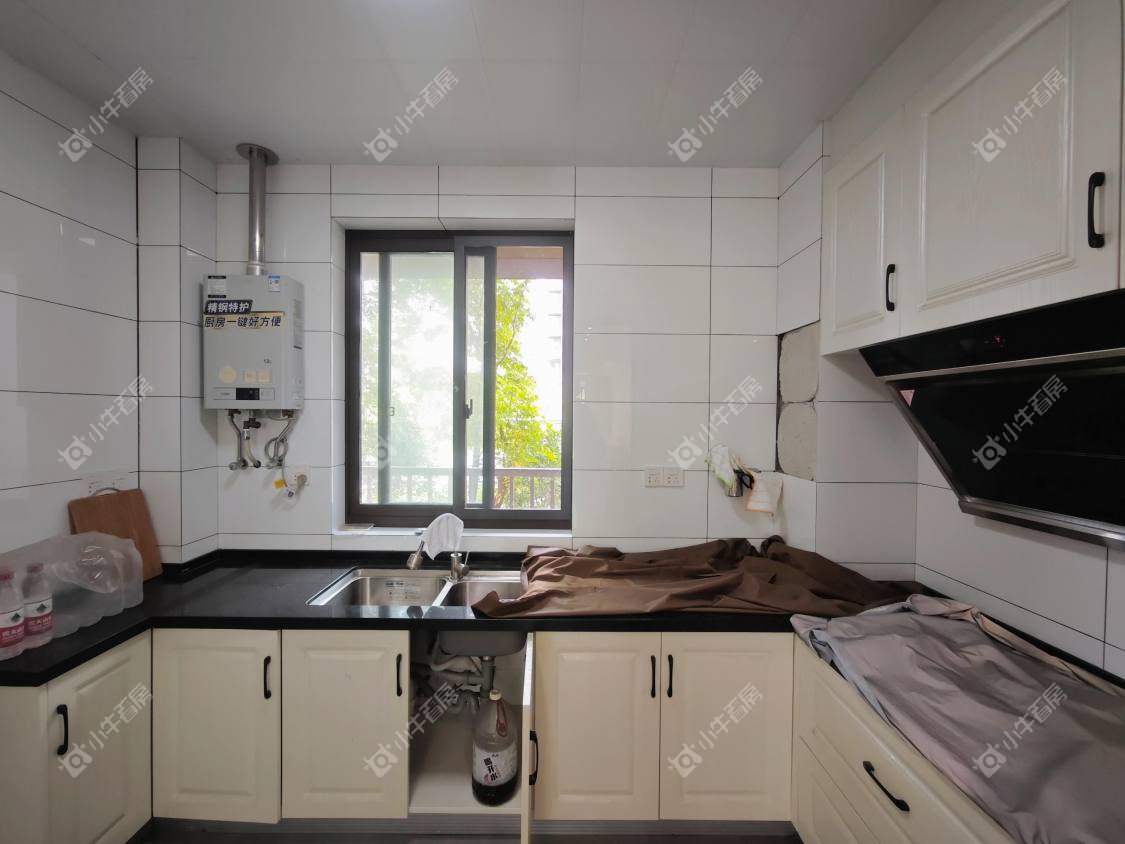 镇江滨河凤凰城在售二手房源室内图_小牛看房