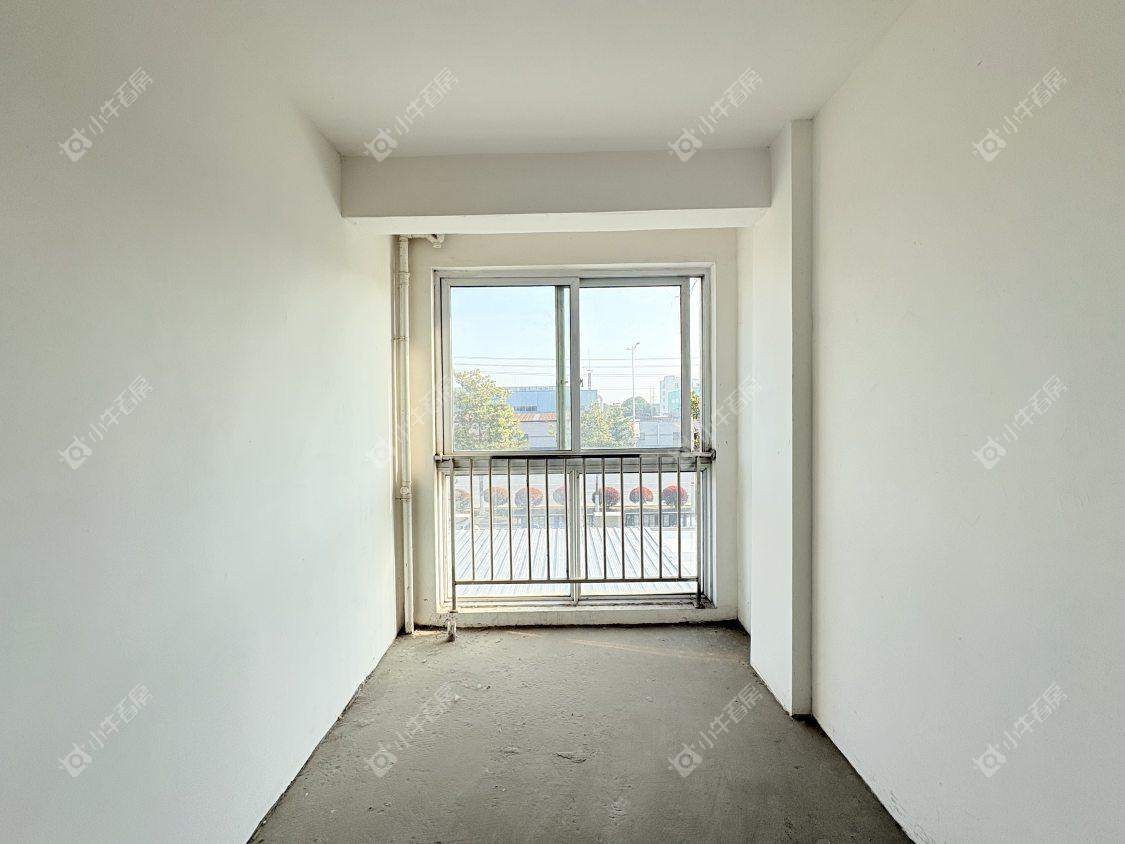 镇江和谐里在售二手房源室内图_小牛看房