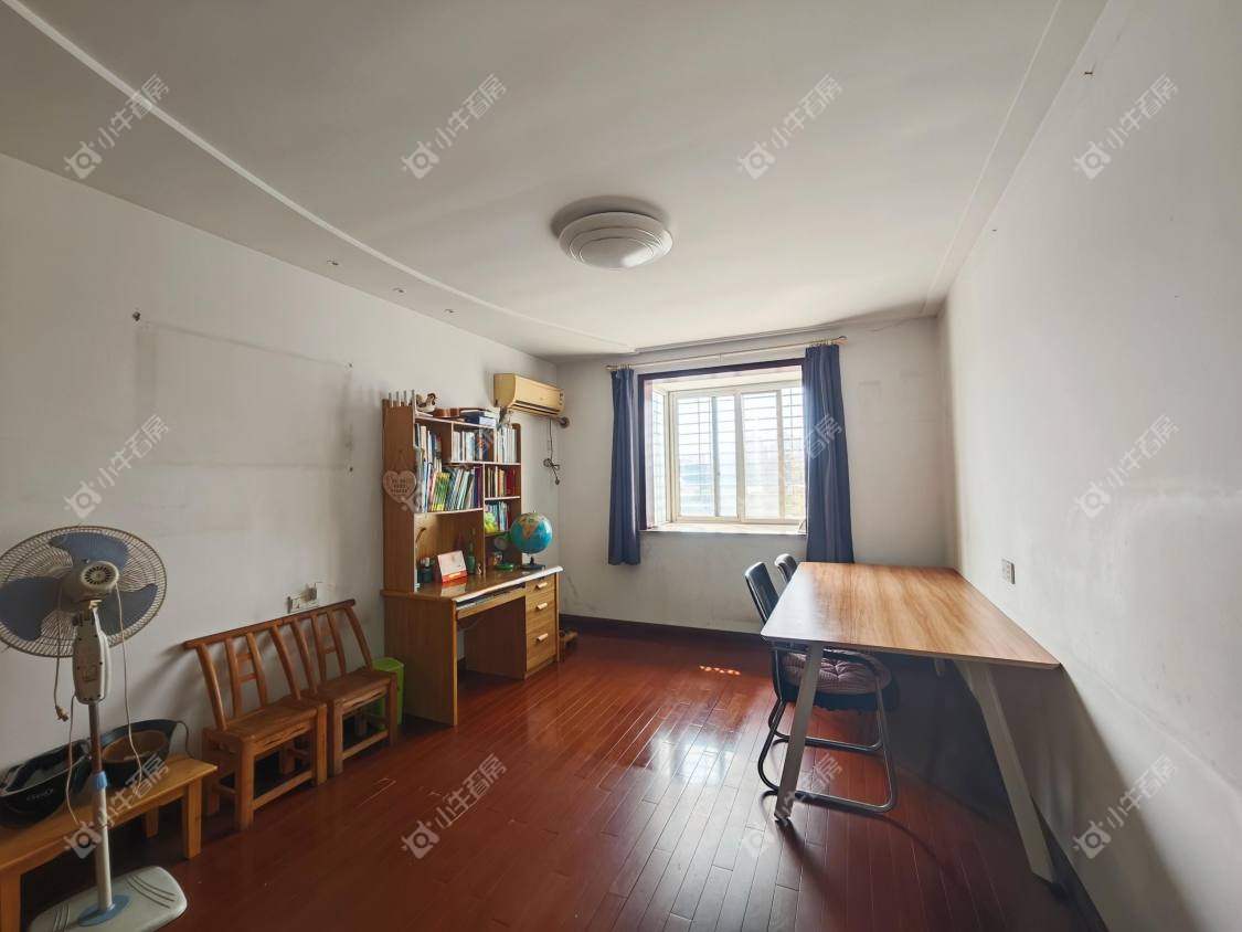 镇江金香花园在售二手房源室内图_小牛看房