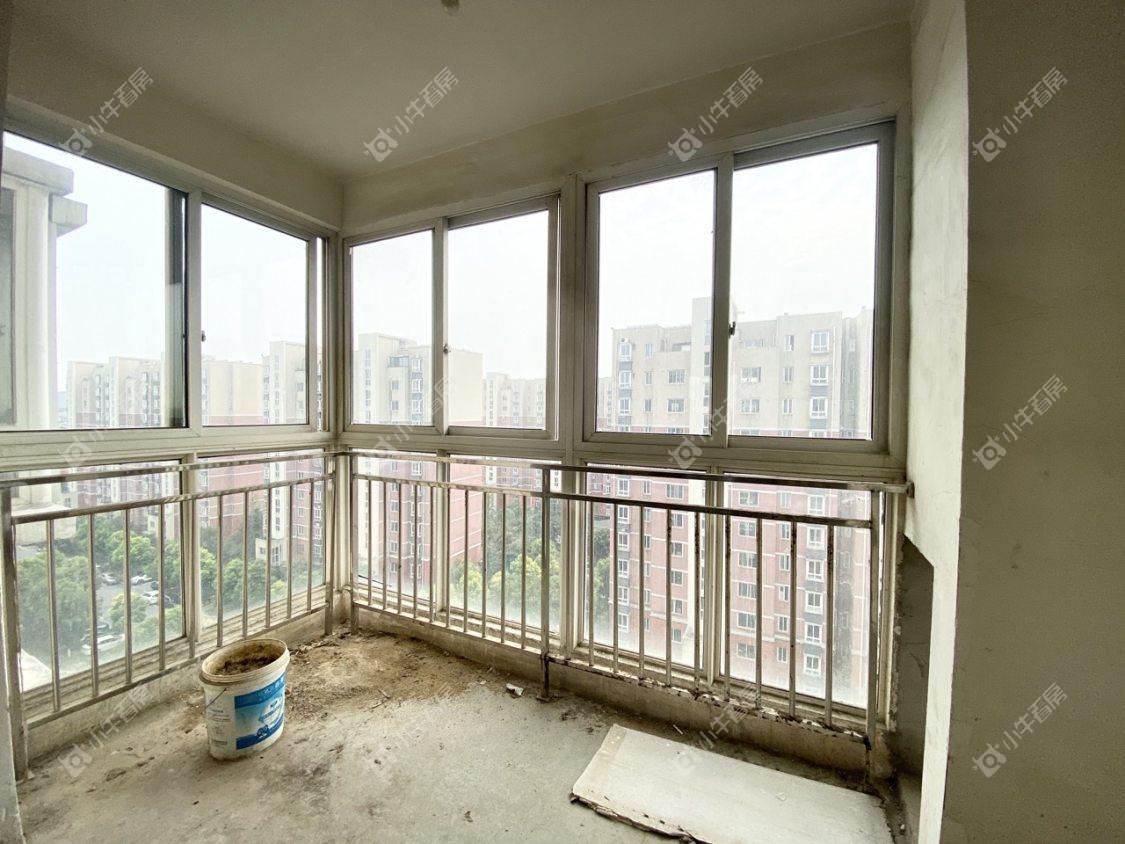 镇江凰嘉花苑在售二手房源室内图_小牛看房