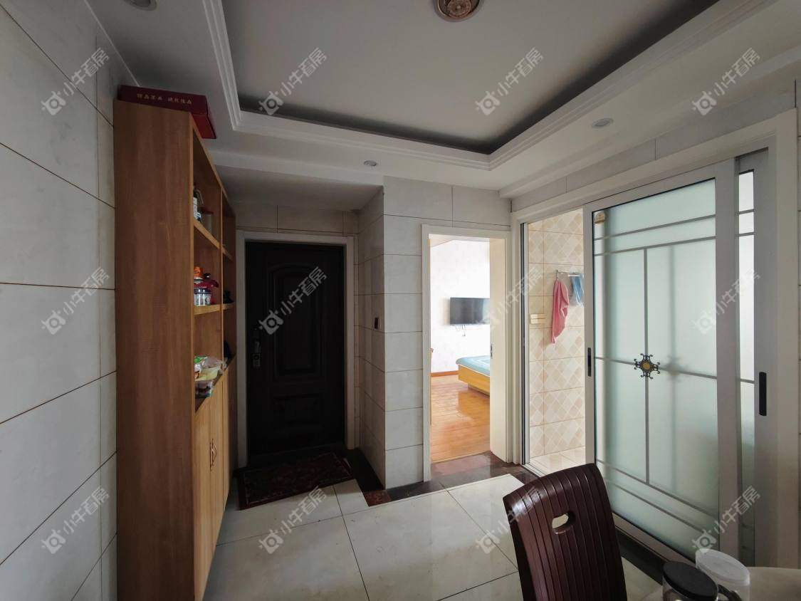 镇江南门花园在售二手房源室内图_小牛看房