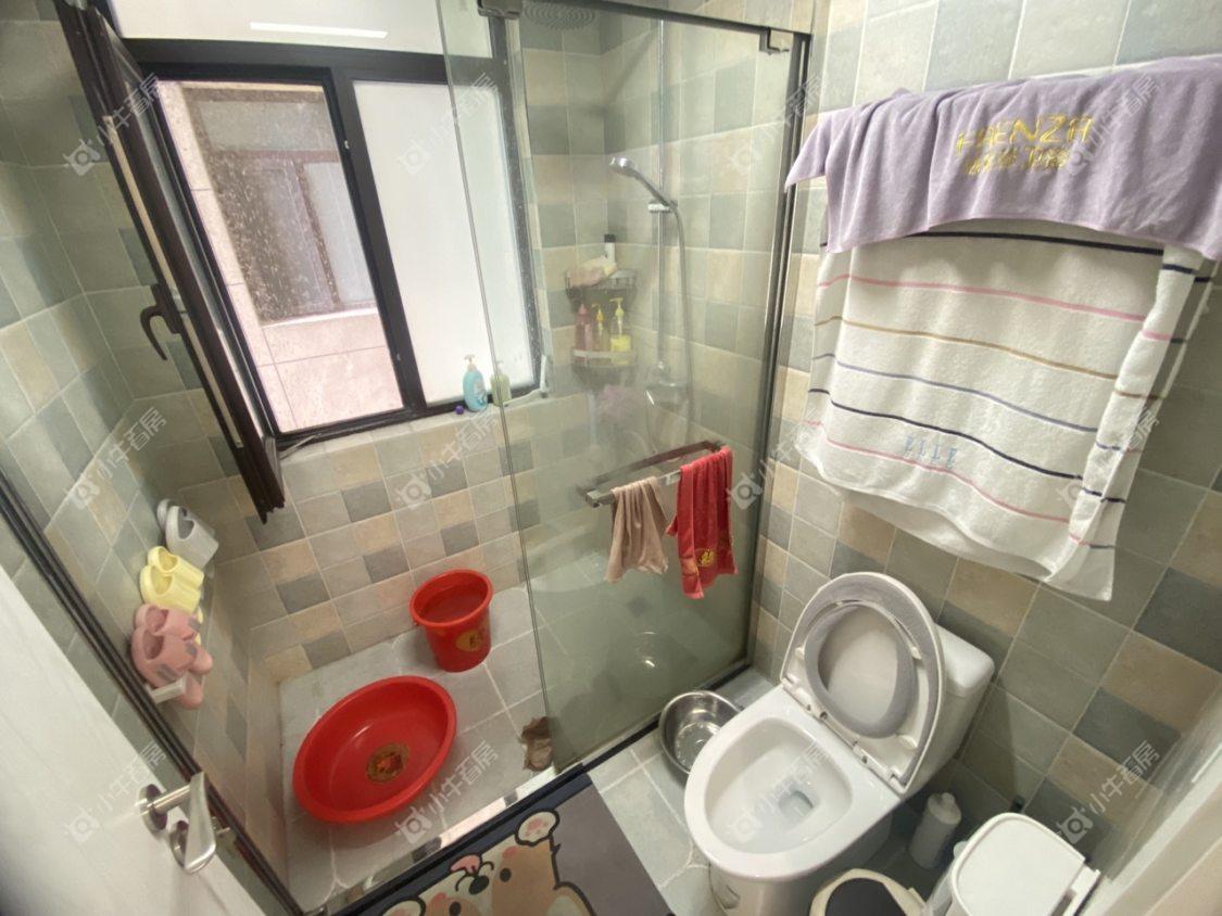 镇江滨河凤凰城在售二手房源室内图_小牛看房