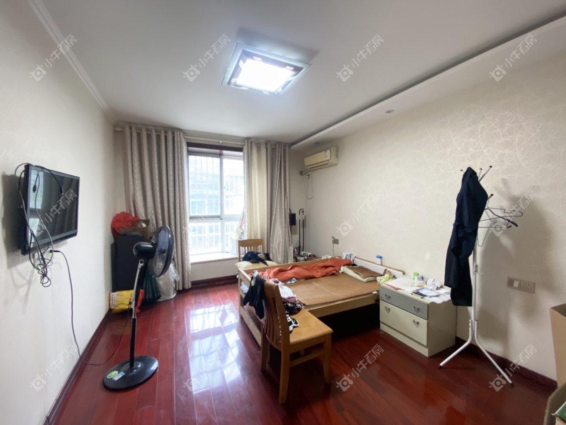 镇江泰豪公寓在售二手房源室内图_小牛看房