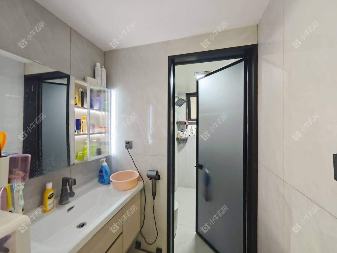 镇江璞悦观邸在售二手房源室内图_小牛看房