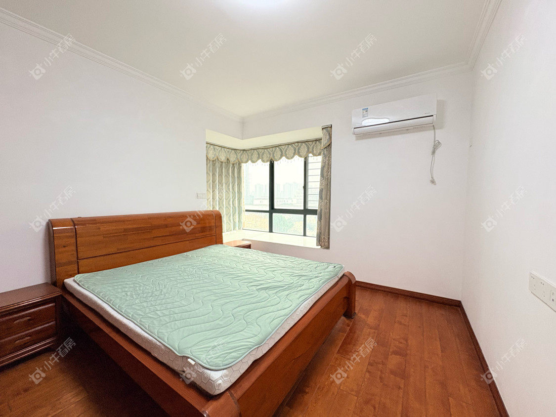 镇江金凤凰在售二手房源室内图_小牛看房