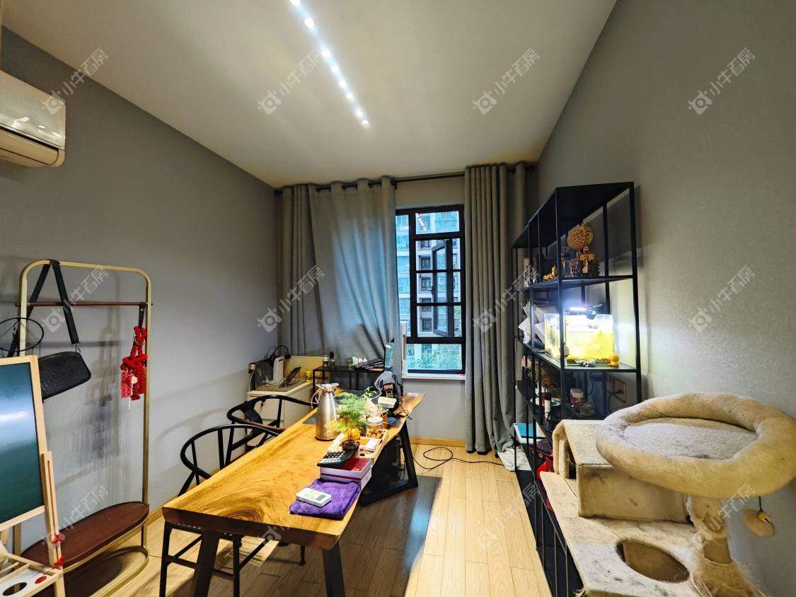 镇江滨河凤凰城在售二手房源室内图_小牛看房