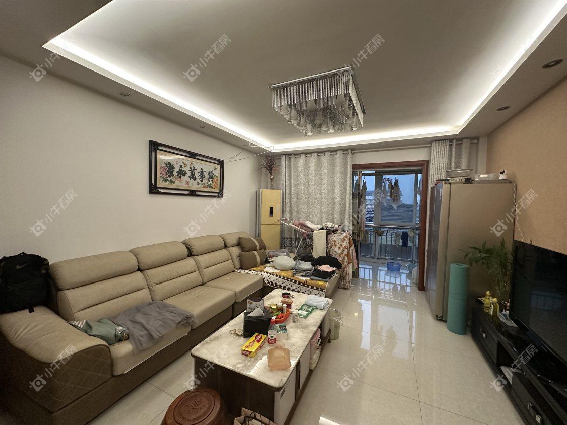 镇江芳草苑在售二手房源室内图_小牛看房