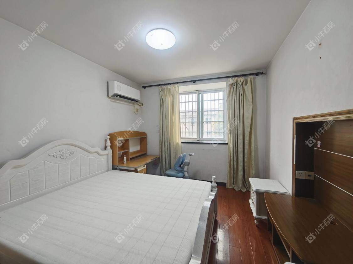 镇江金凤凰在售二手房源室内图_小牛看房