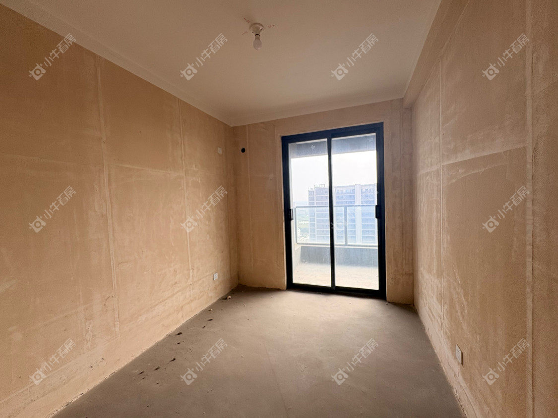 镇江融创华南映在售二手房源室内图_小牛看房