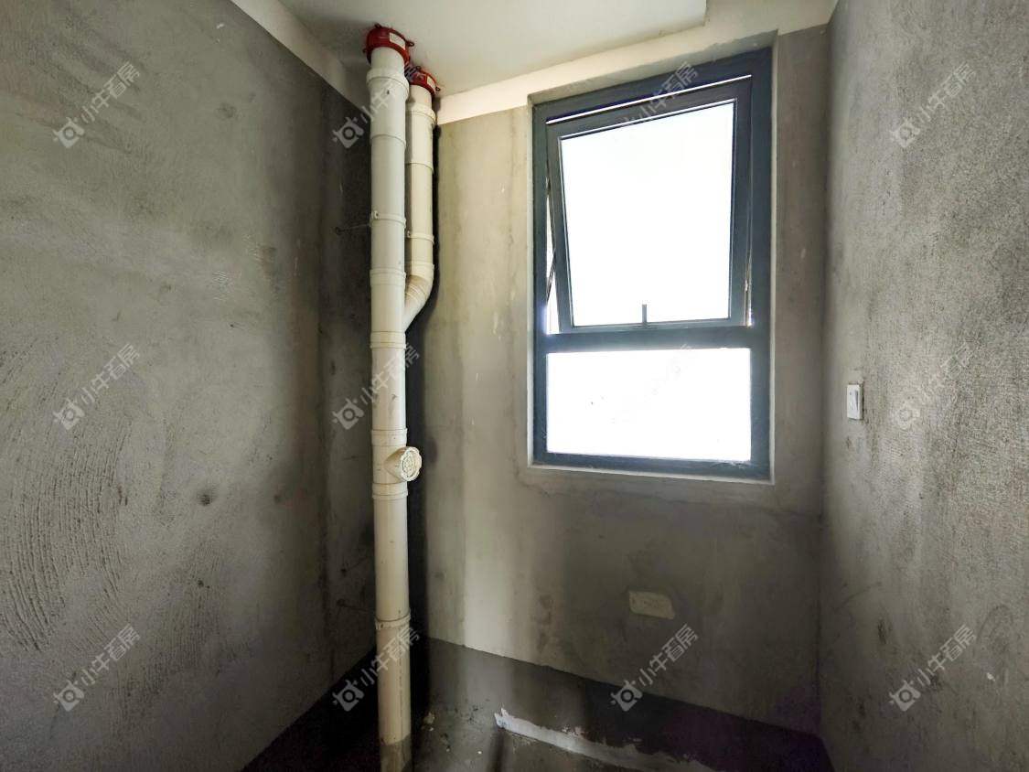 镇江融创华南映在售二手房源室内图_小牛看房