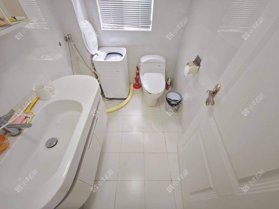 镇江南门花园在售二手房源室内图_小牛看房