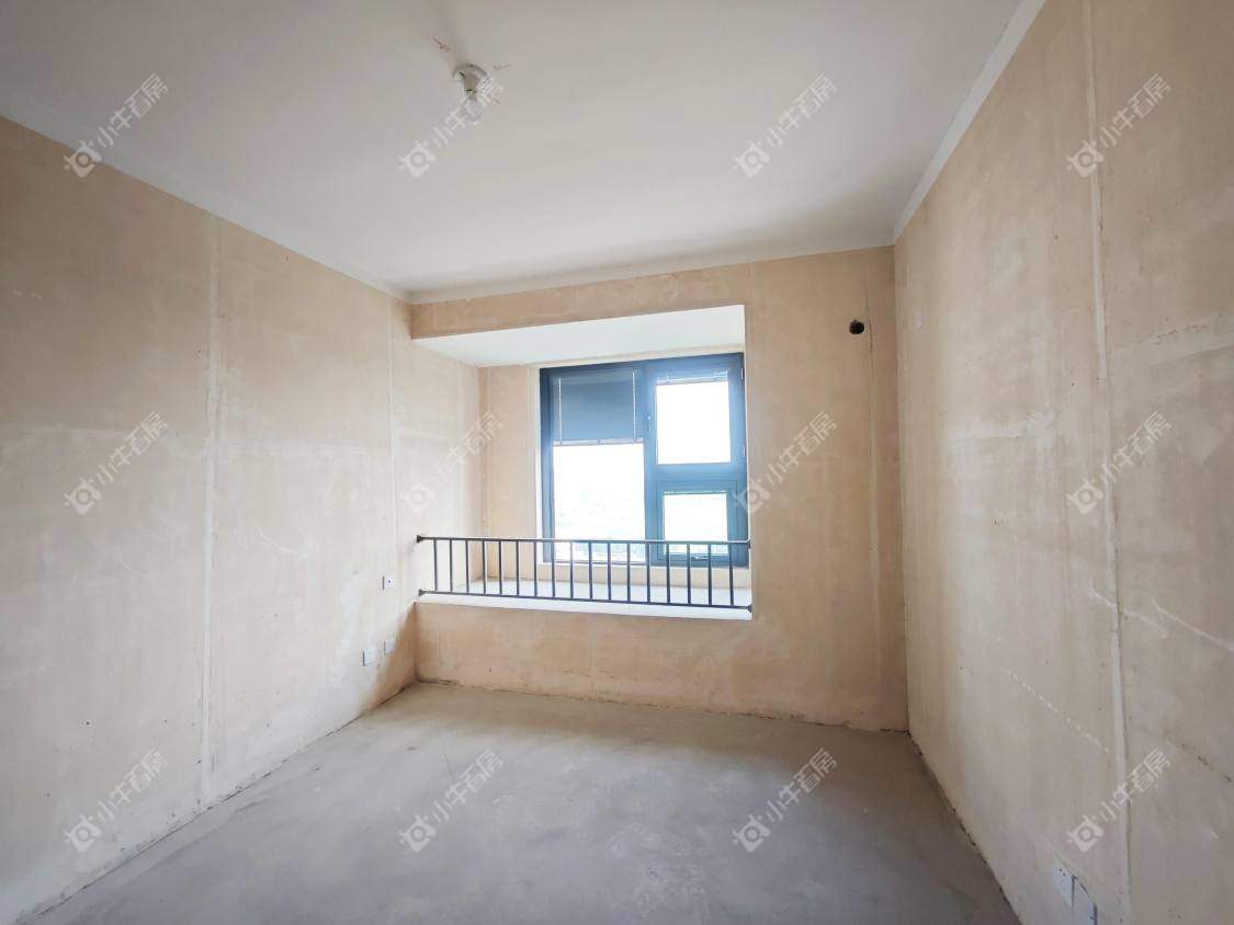 镇江融创华南映在售二手房源室内图_小牛看房