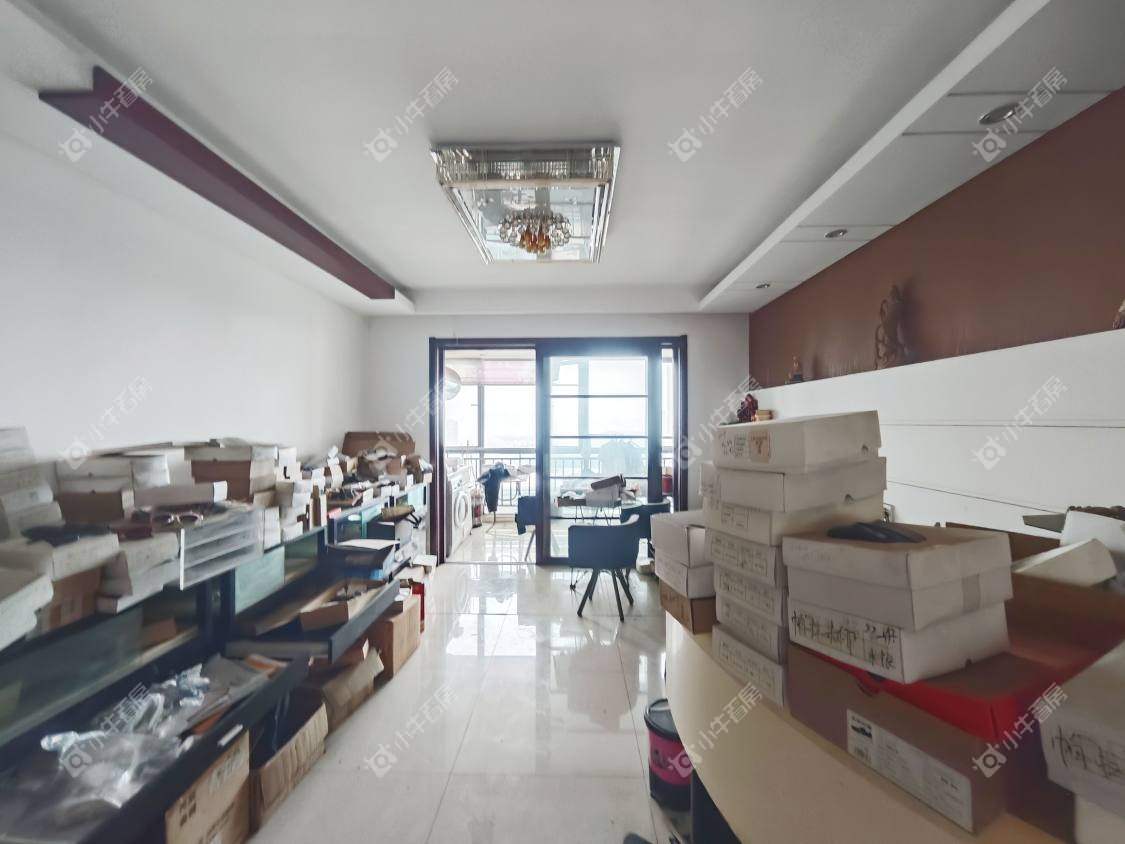 镇江凤凰国际在售二手房源室内图_小牛看房