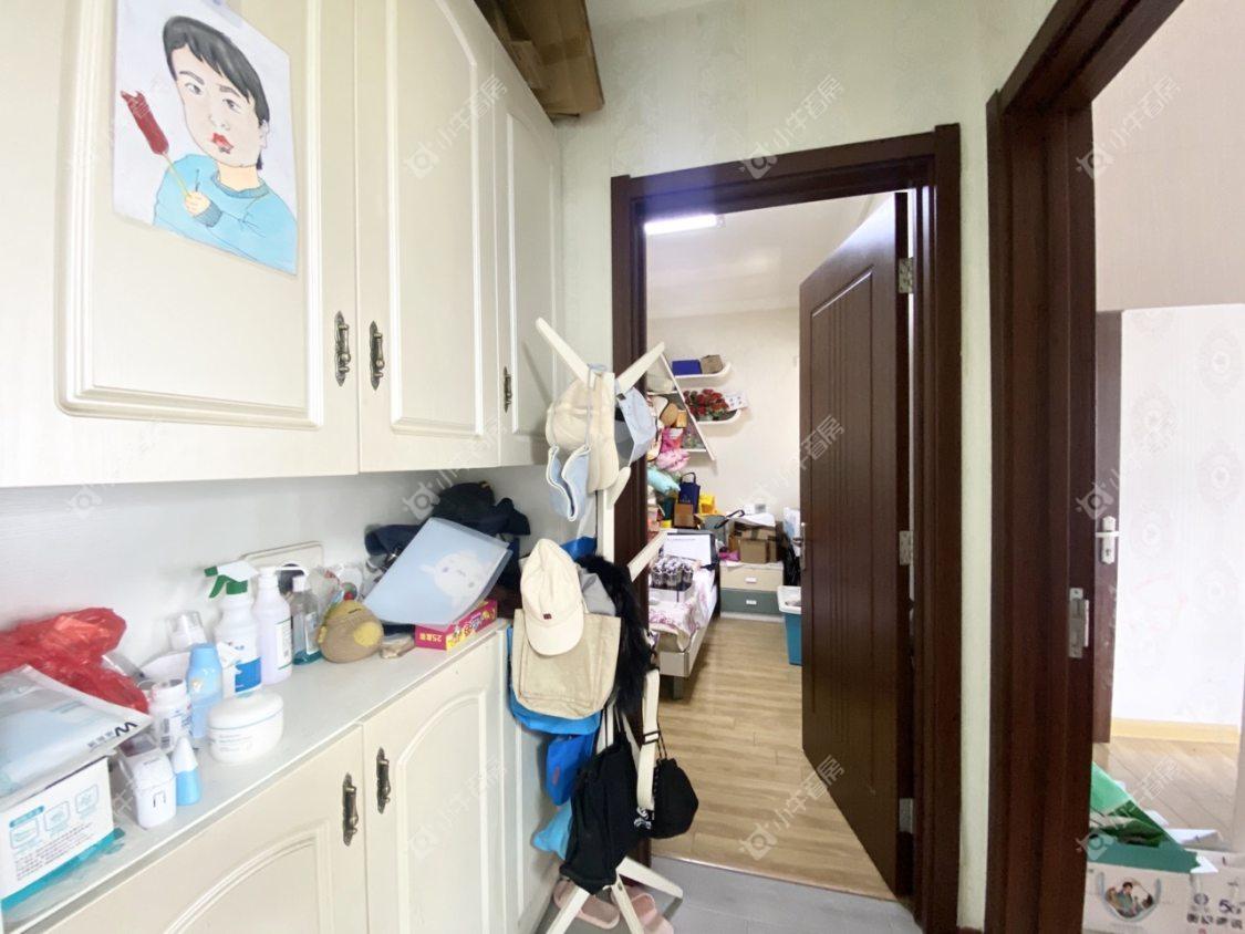 镇江欧洲城在售二手房源室内图_小牛看房