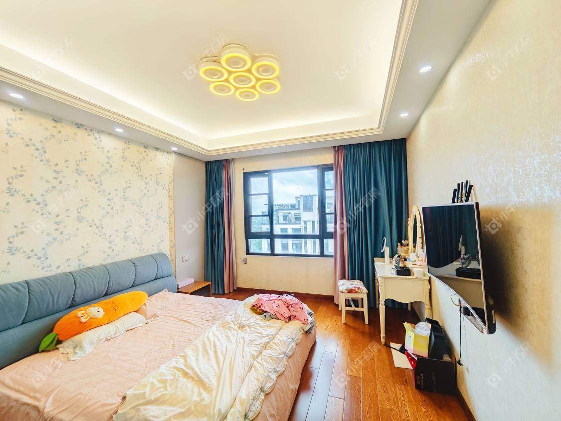 镇江滨河凤凰城在售二手房源室内图_小牛看房