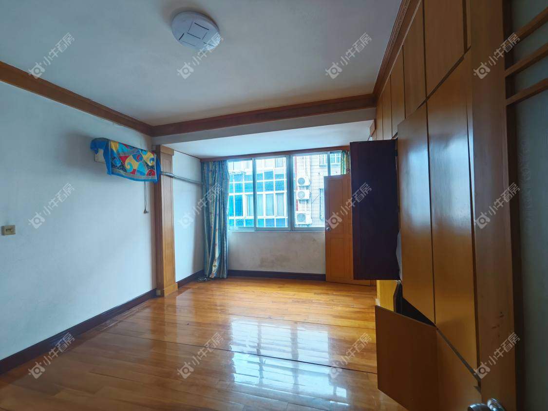 镇江商业街在售二手房源室内图_小牛看房