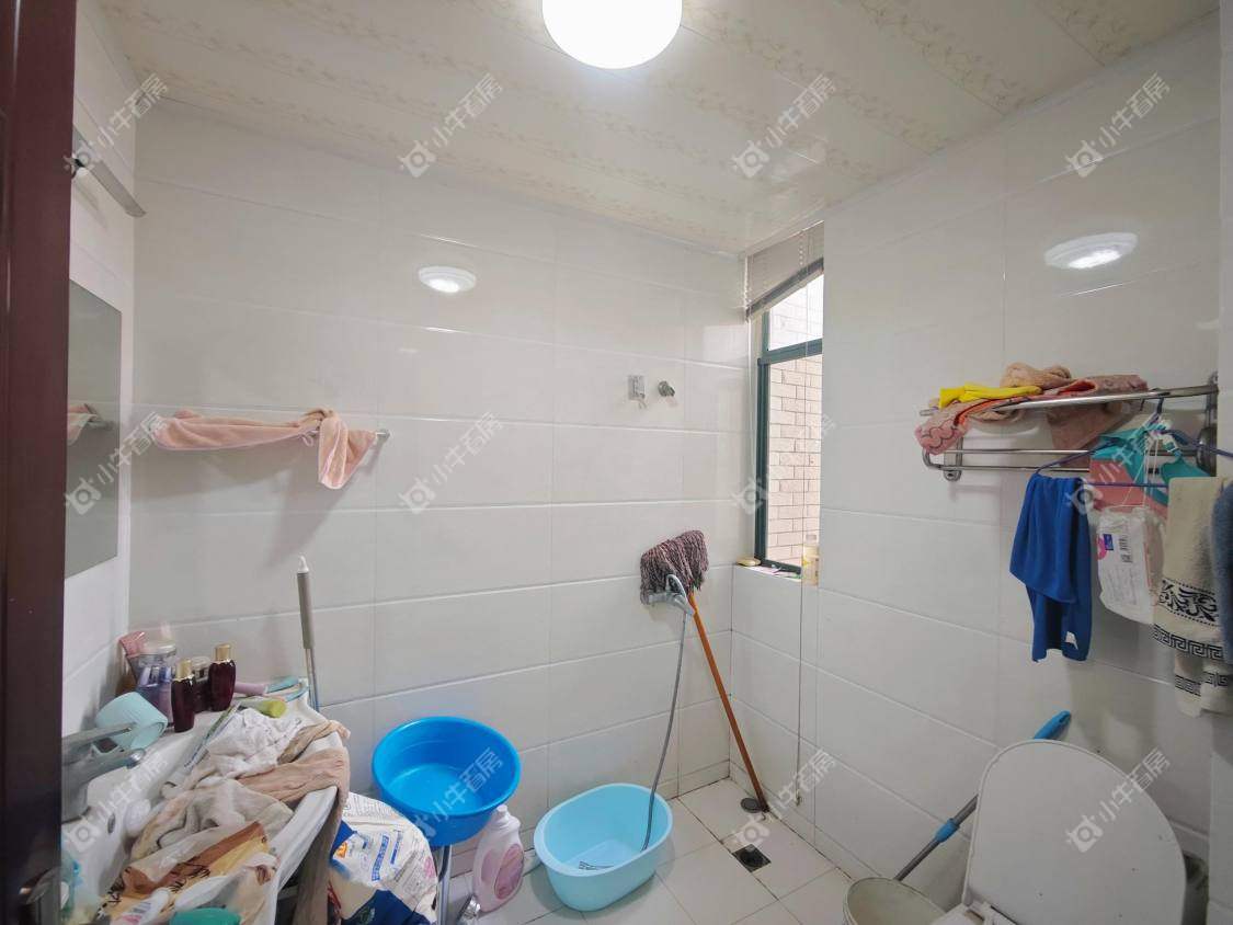 镇江芳草苑在售二手房源室内图_小牛看房