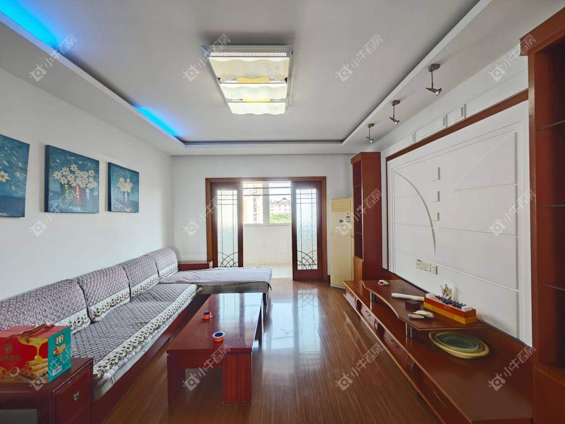 镇江龙滨园在售二手房源室内图_小牛看房