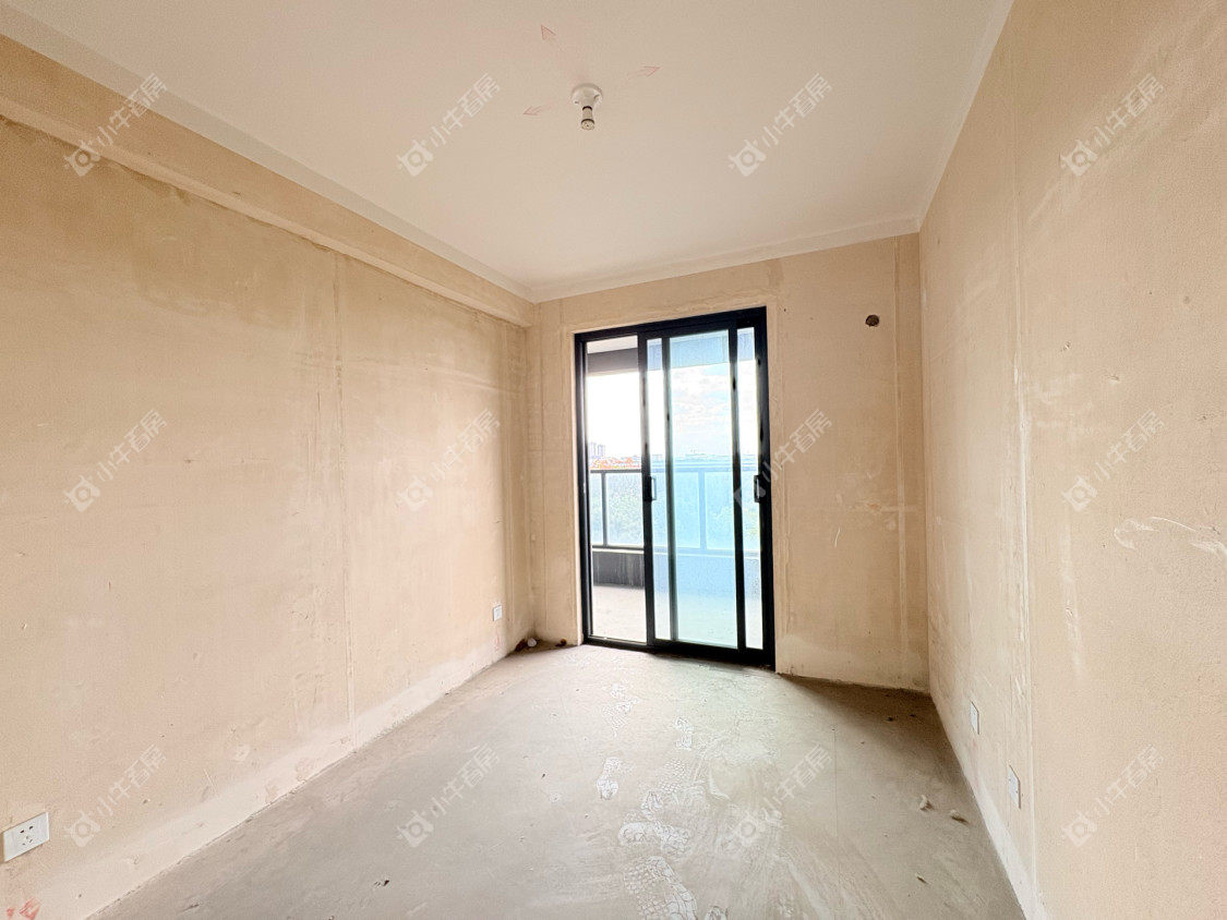 镇江融创华南映在售二手房源室内图_小牛看房