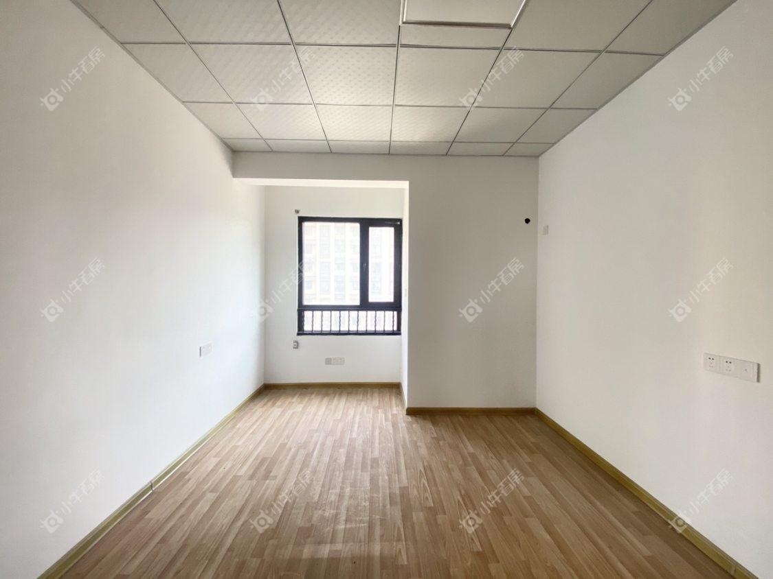 镇江滨河凤凰城在售二手房源室内图_小牛看房