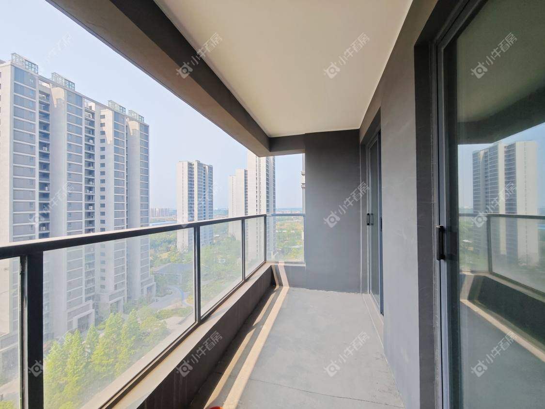 镇江融创华南映在售二手房源室内图_小牛看房