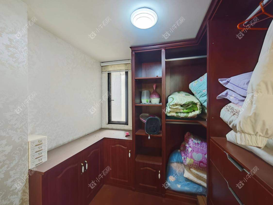 镇江世纪豪都在售二手房源室内图_小牛看房