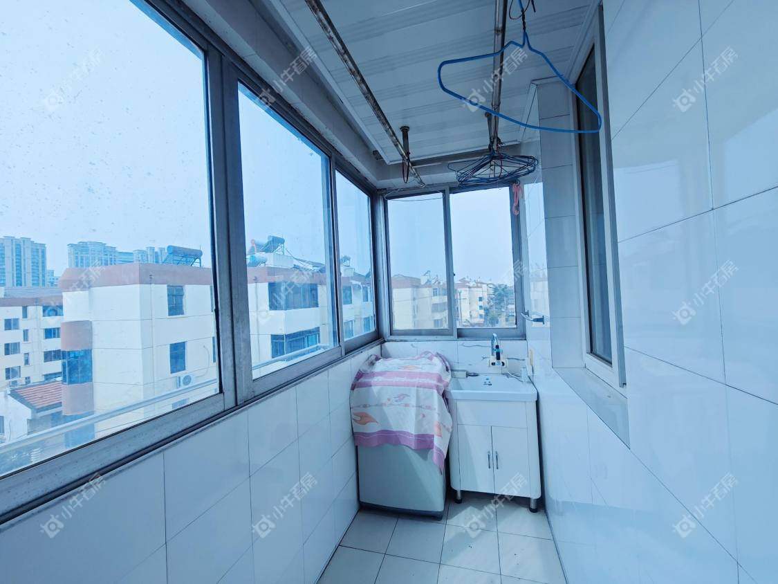 镇江凤美新村在售二手房源室内图_小牛看房