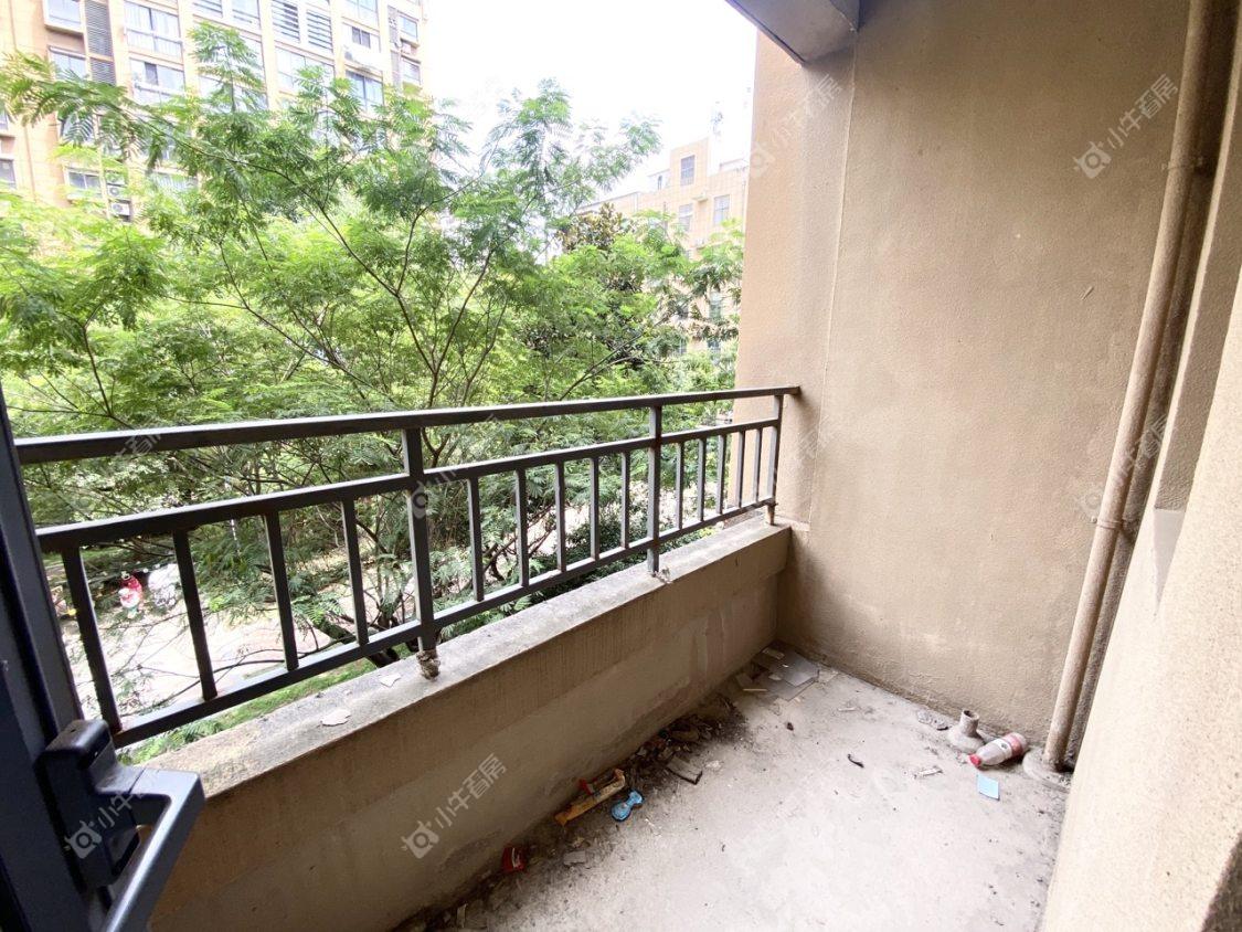 镇江华都锦城在售二手房源室内图_小牛看房