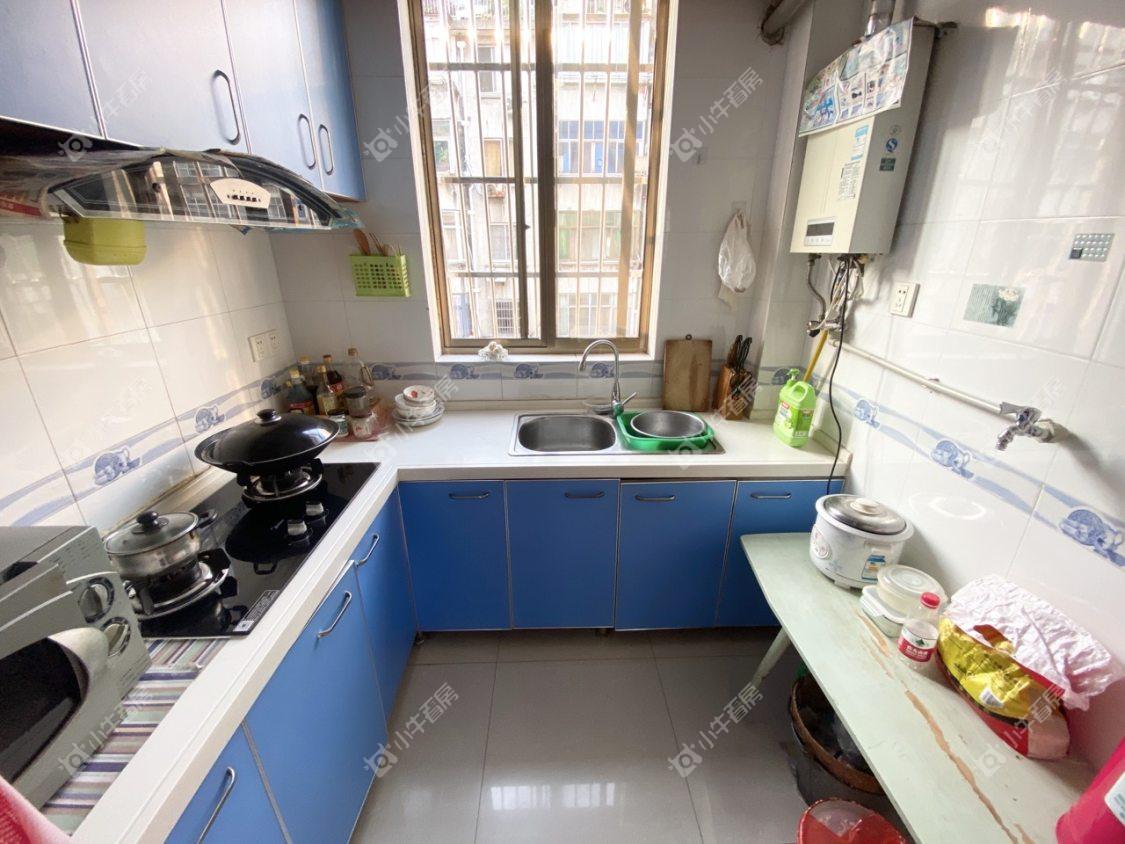 镇江阜阳新三村在售二手房源室内图_小牛看房