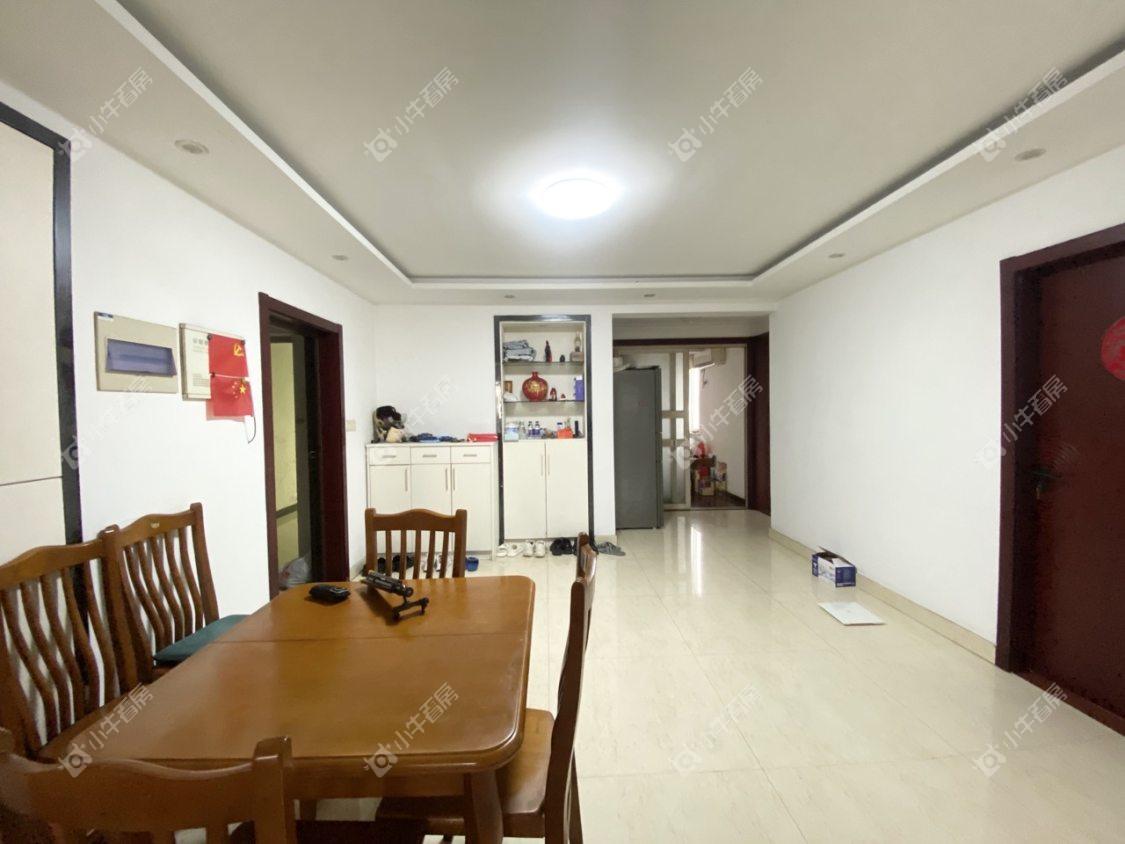 镇江水岸春天在售二手房源室内图_小牛看房