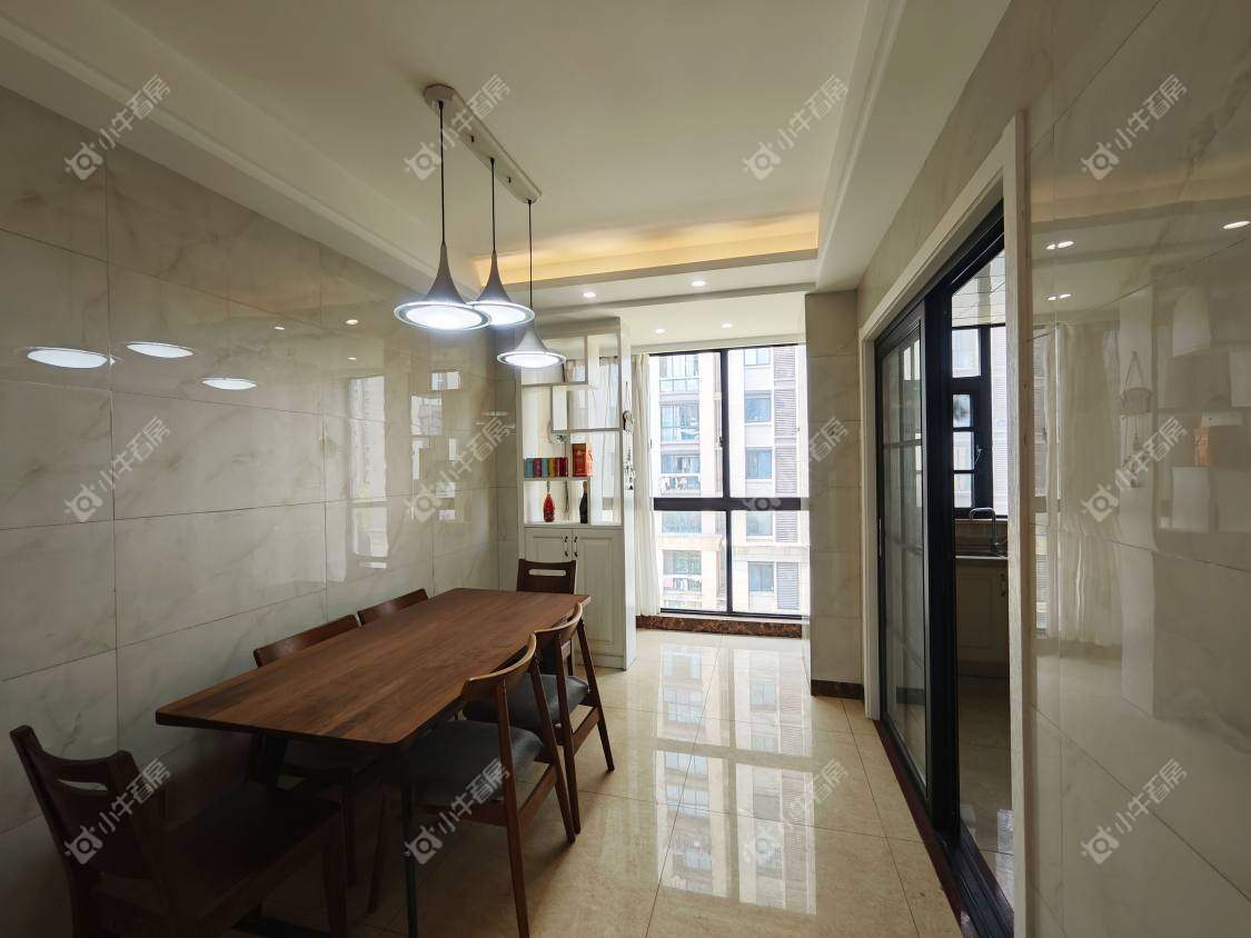 镇江丹凤国际在售二手房源室内图_小牛看房