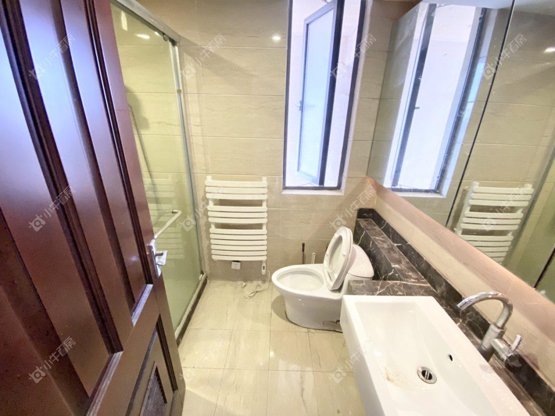 镇江凤凰国际在售二手房源室内图_小牛看房