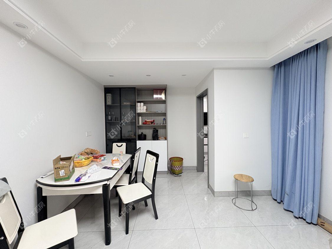 镇江东南新城在售二手房源室内图_小牛看房