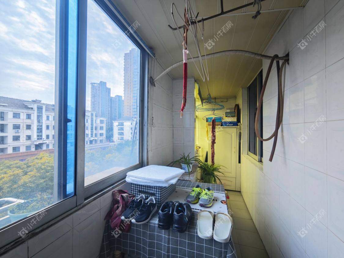 镇江金谷小区在售二手房源室内图_小牛看房