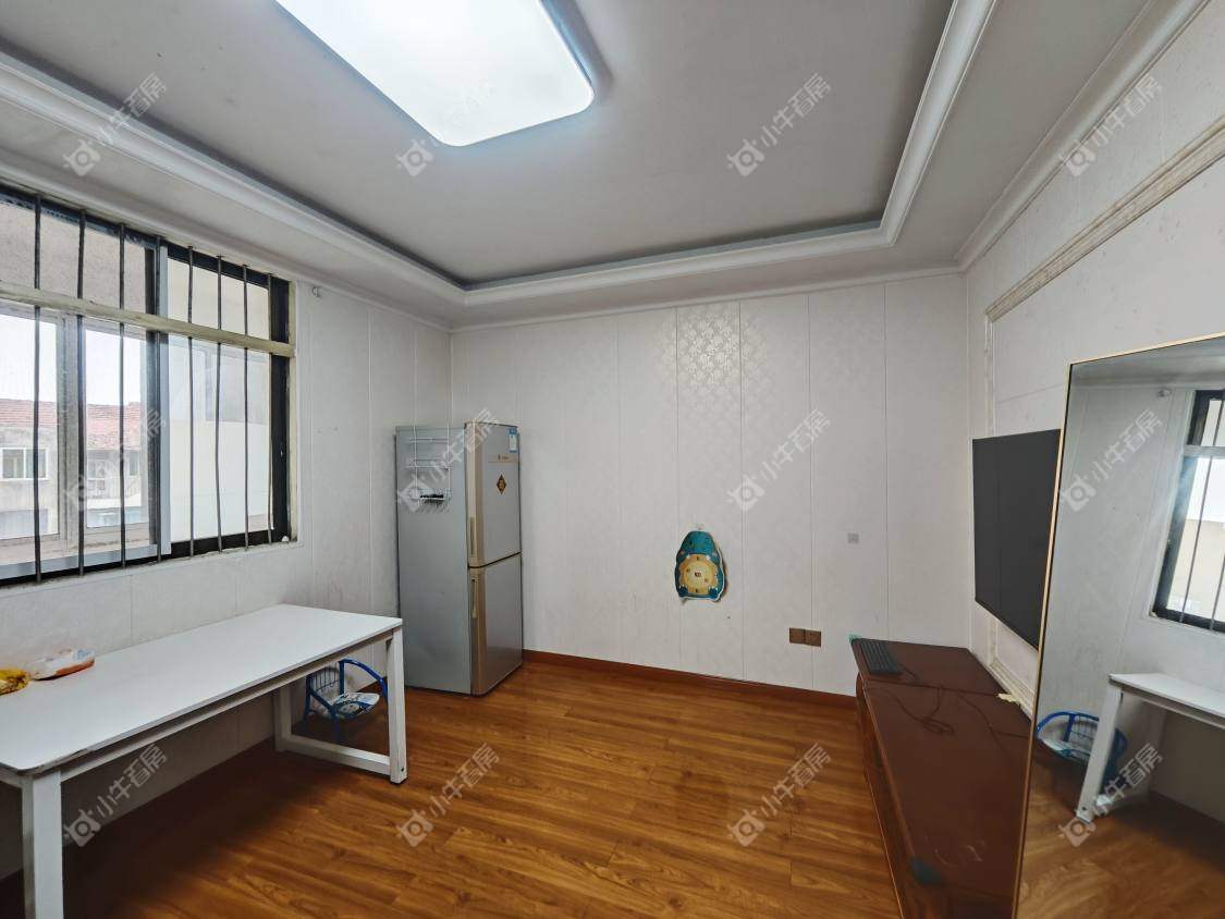 镇江凤凰新村在售二手房源室内图_小牛看房