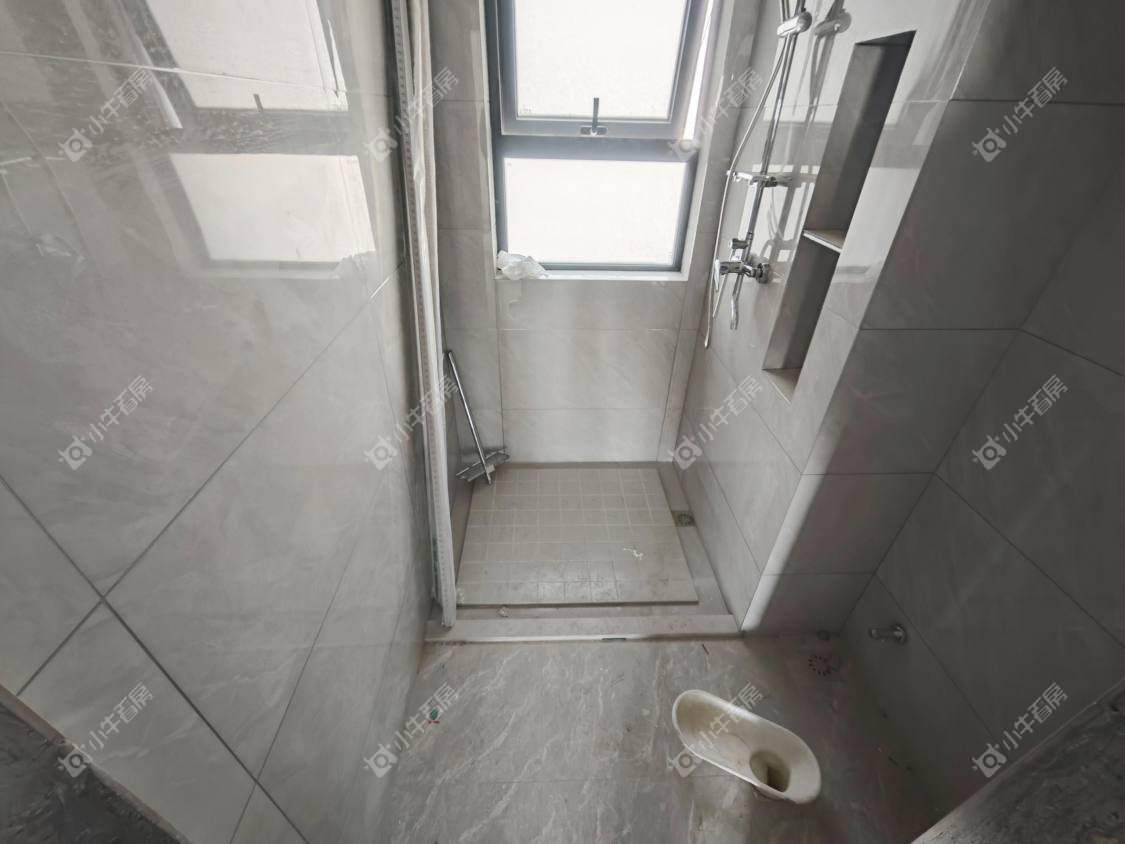 镇江融创华南映在售二手房源室内图_小牛看房