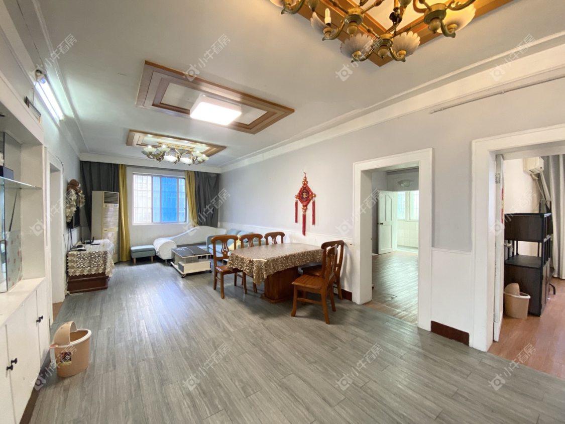 镇江玉泉小区在售二手房源室内图_小牛看房