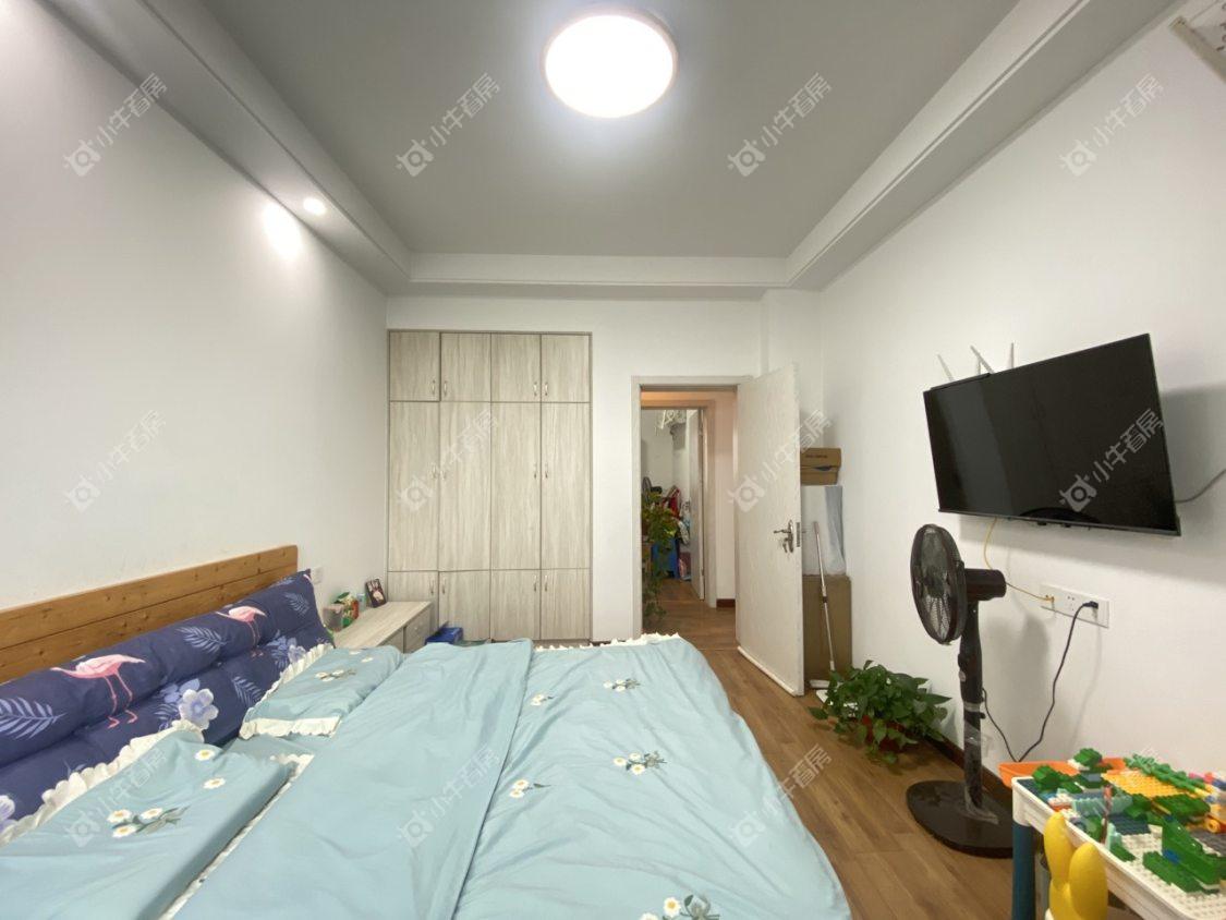 镇江滨河凤凰城在售二手房源室内图_小牛看房